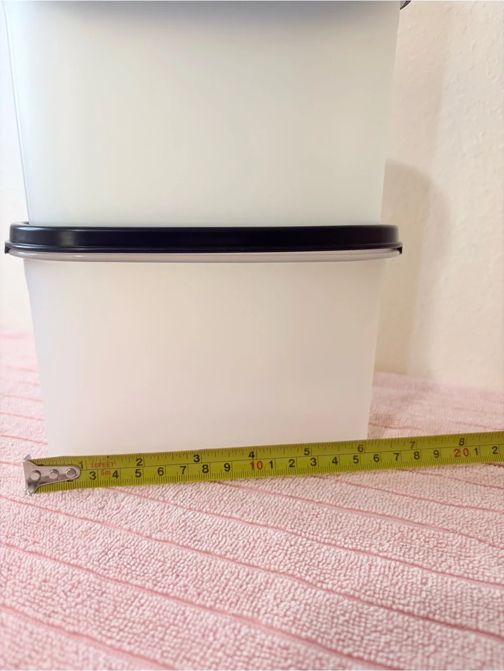 Set of 3 Modular Mates container.             (2oval 4 1/2”H). (1 oval 11 1/4”H)